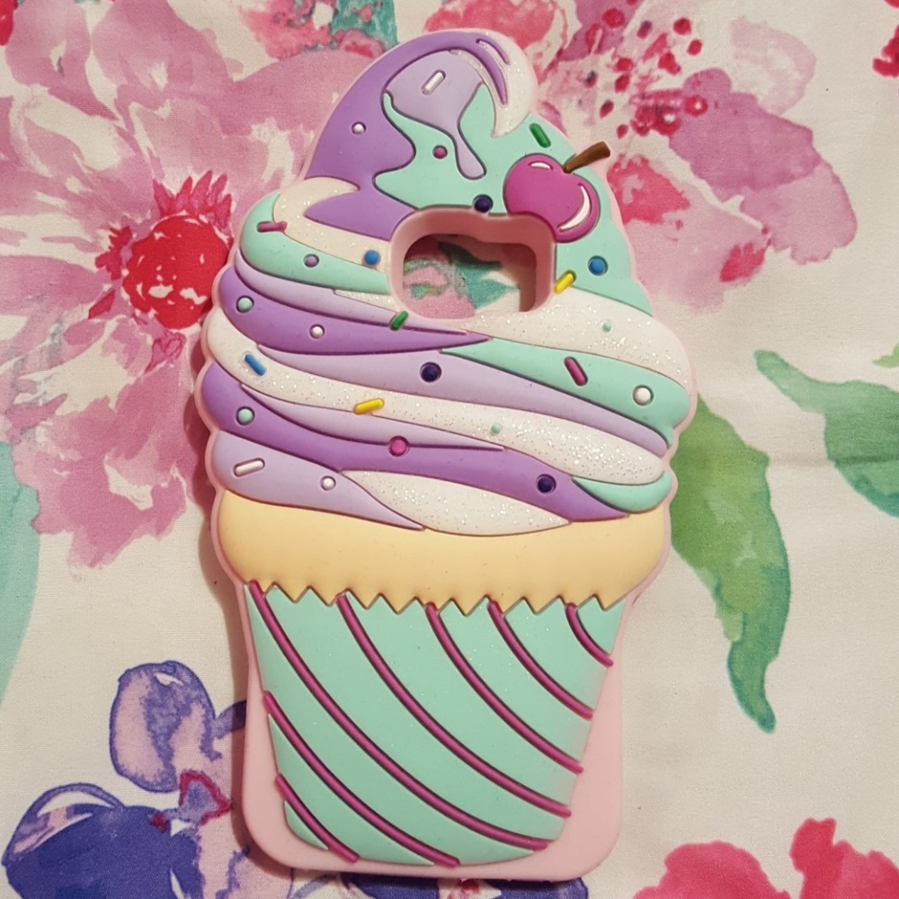 A Rubber Cupcake Samsung Phone Case